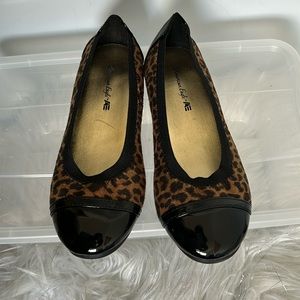 American Eagle Girls Leopard ballet flats size 2